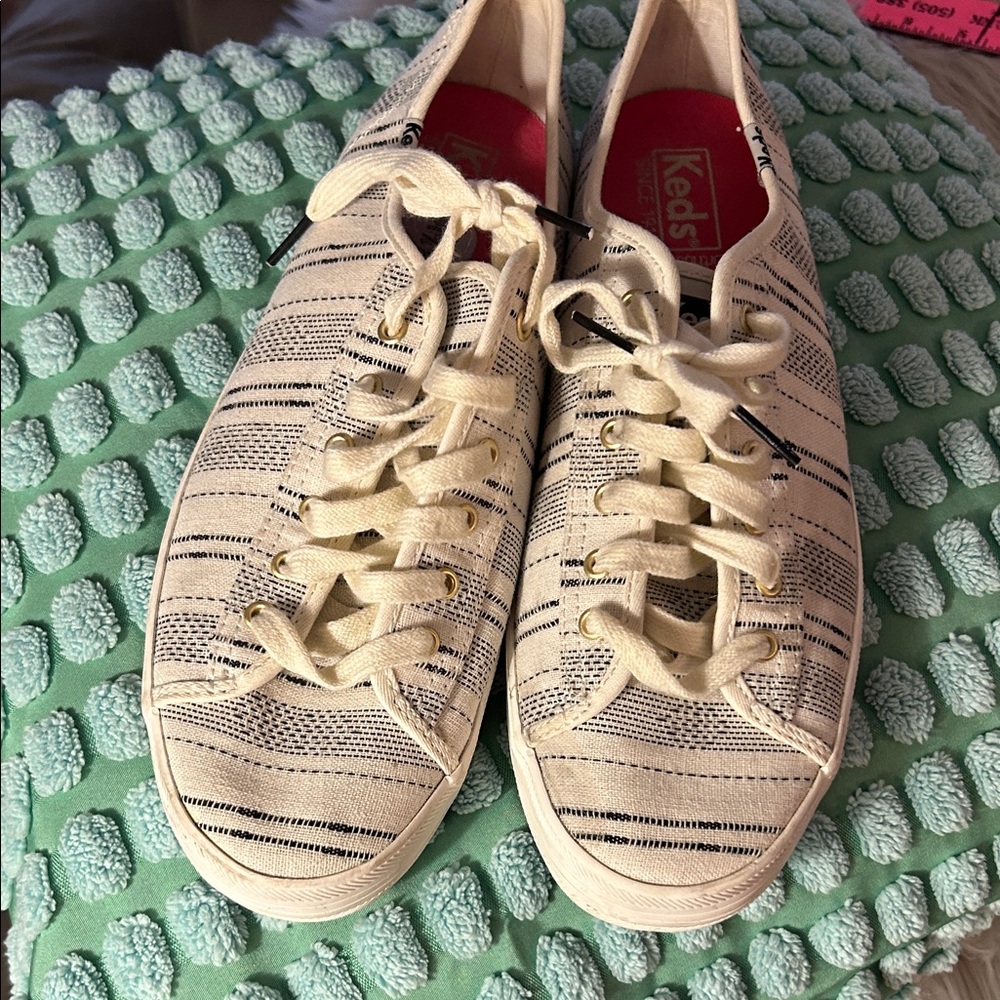 Keds Cream and Black Patterned Sneakers